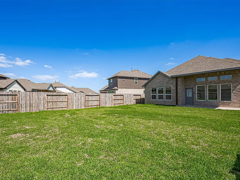 2405 Seamist Cove Ln — Photo 47