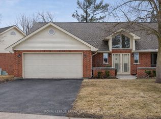 1121 Armour Rd #8, Peterborough, ON K9H7N8