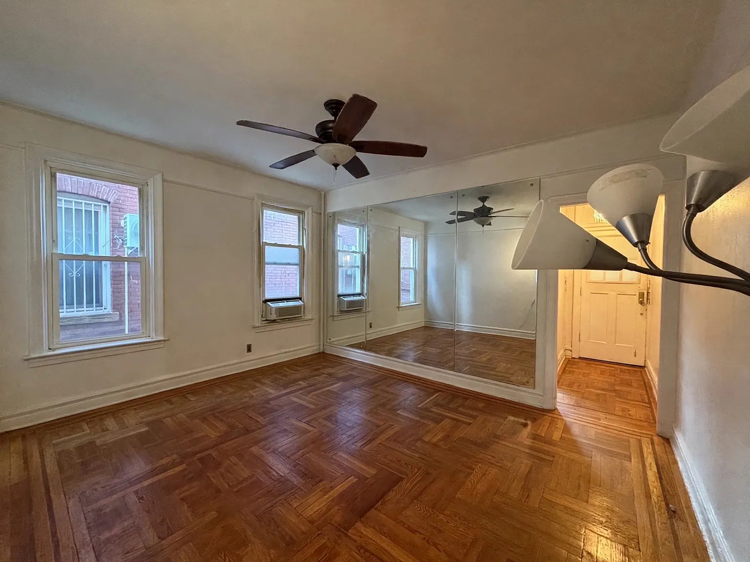 3 bed, 1140 sqft, $2,650 — Photo 1