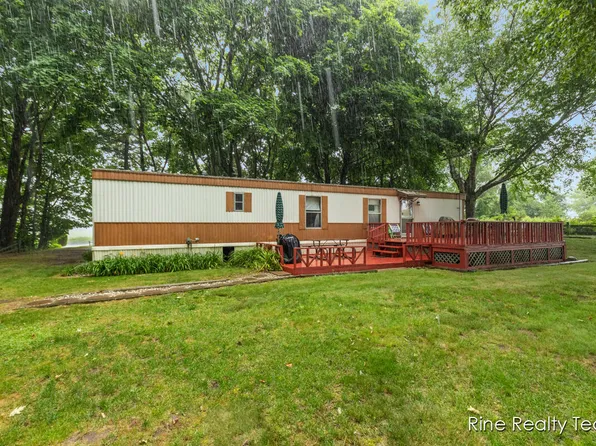 648 S 18th Ave, Shelby, MI 49455