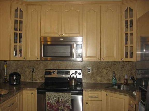 2nd image of 3307 Cocoplum Cir #3314