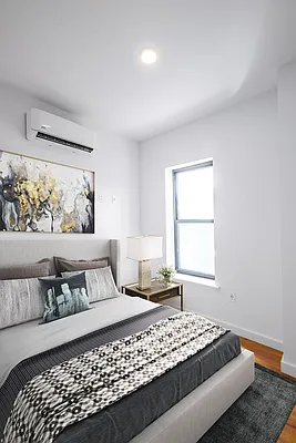 Rented by Bold New York | media 23