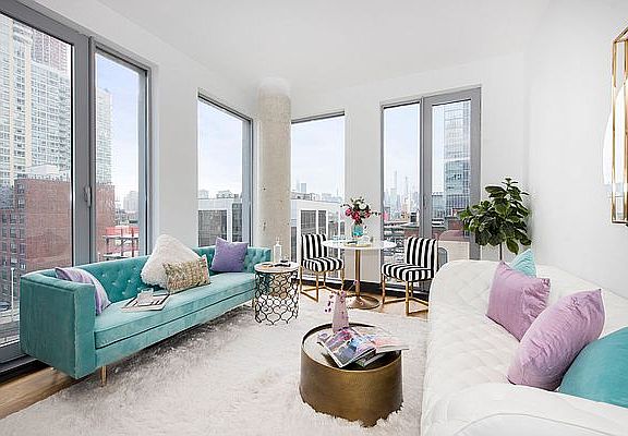 4th image of 42-20 27th St #1511