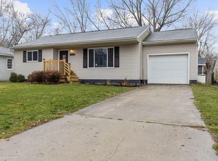 5802 Hughes Rd, Lansing, MI 48911
