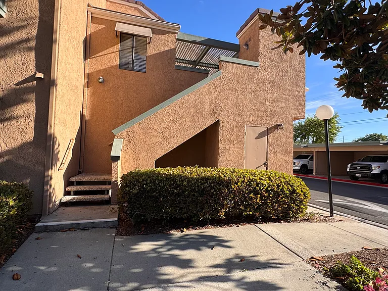 3547 W Greentree Cir #F — Photo 4