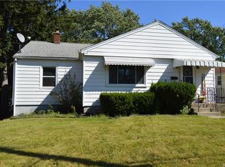 35 Hillcrest Rd, Tonawanda, NY 14150