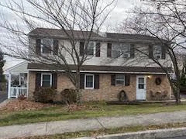 205 Parkridge Dr, Perkasie, PA 18944