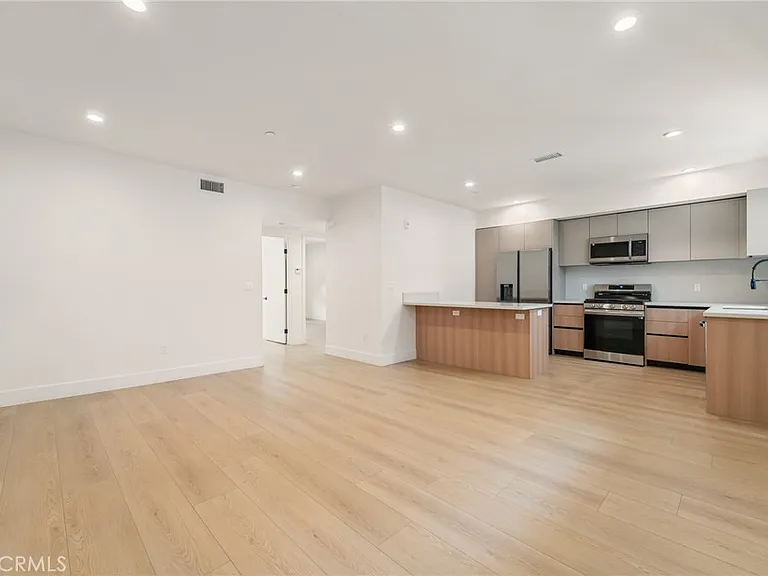 7510 Sepulveda Blvd #204 — Photo 7