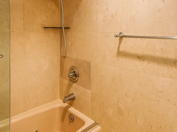 507 East 80th Street image 8 of 21