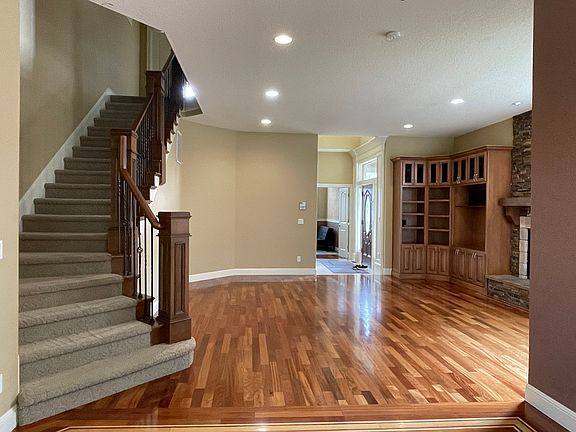 4th image of 2502 NE 170th Ct