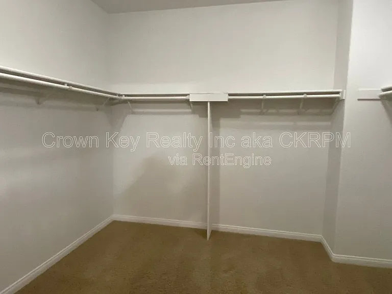 1030 Eastlake Cir — Photo 34