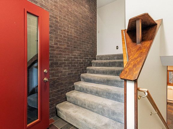 3rd image of 10 Morgan Way