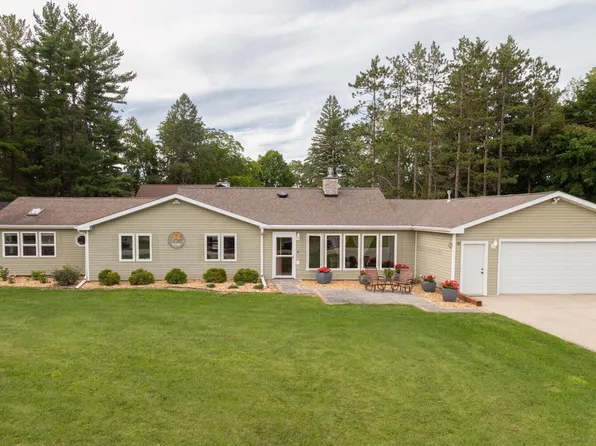 W5704 Summit Woods LANE, Plymouth, WI 53073