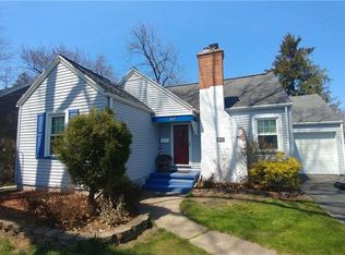 140 Oaklawn Dr, Rochester, NY 14617