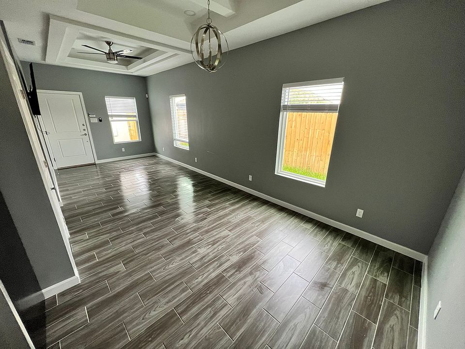 1st image of 209 Lauryn Dr #3
