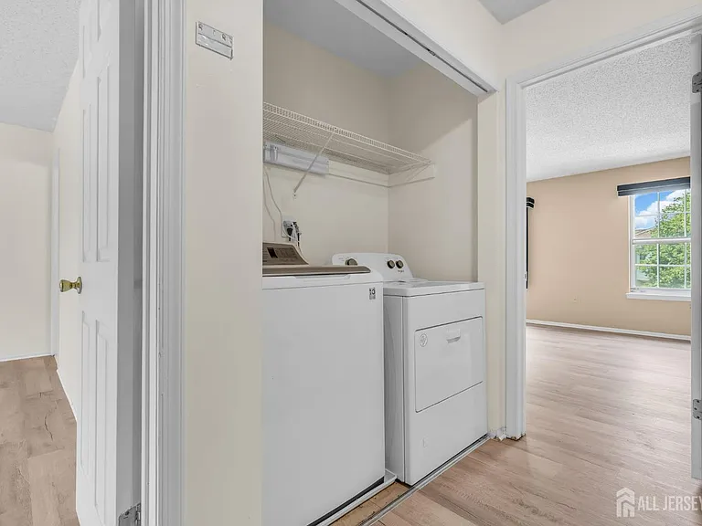 91 Chelsea Ct #14 — Photo 16