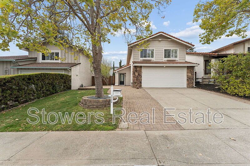 1st image of 2406 Talavera Dr
