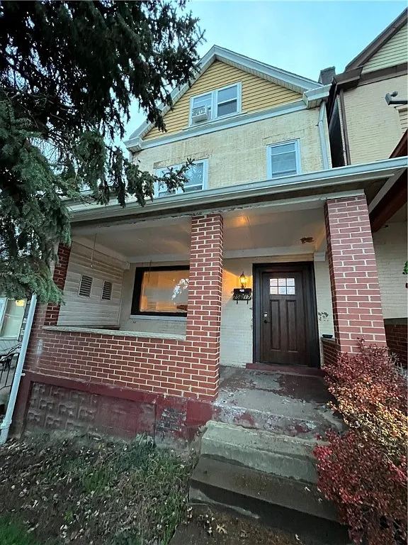 7517 Dickson St photo 1