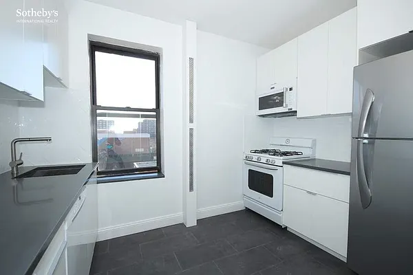 Rented by Sotheby's International Realty | media 3