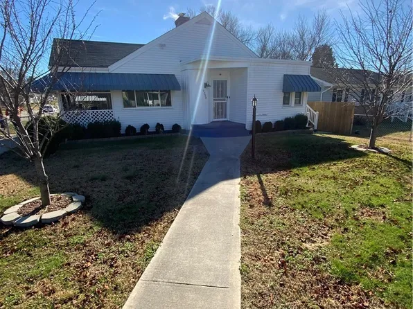 2200 Ferndale Ave, Petersburg, VA 23803