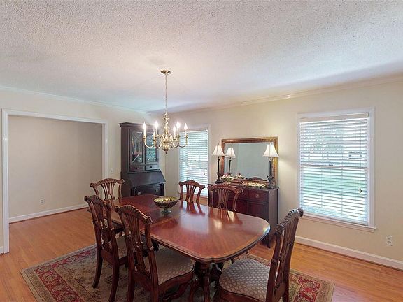 3rd image of 538 Lyndale Dr