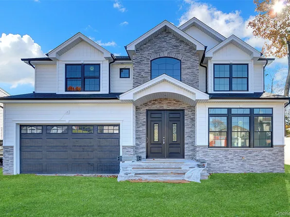 1540 Spring Street, East Meadow, NY 11554