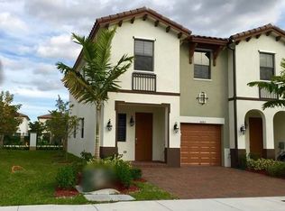 8885 NW 102nd Ct, Doral, FL 33178