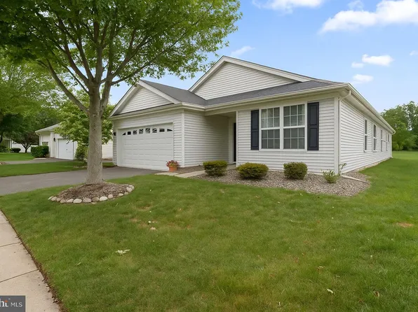 64 Mirage Blvd, Barnegat, NJ 08005