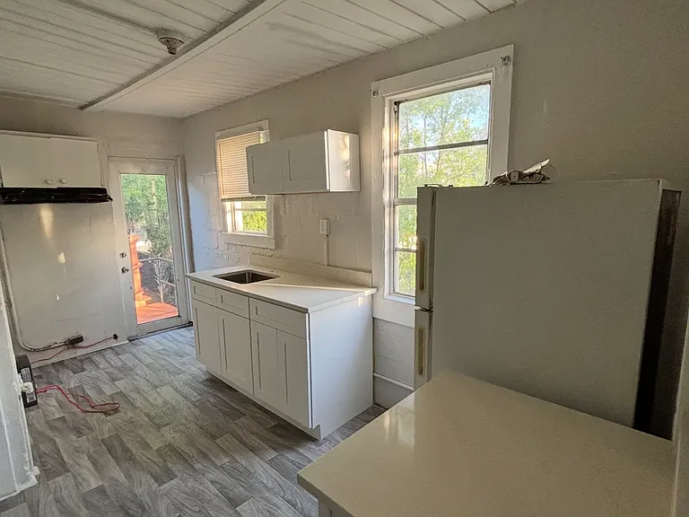 1005 W Arch St — Photo 9