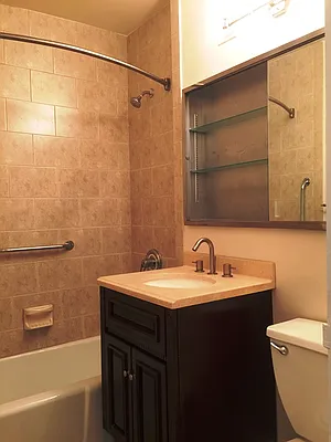 Rented by Prime Realty | media 10