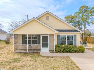 161 Quinn Rd, Wellford, SC 29385