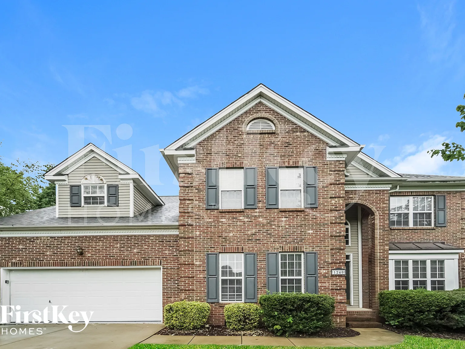 4 bed, 2.5 bath, 2839 sqft, $2,730 — Photo 2