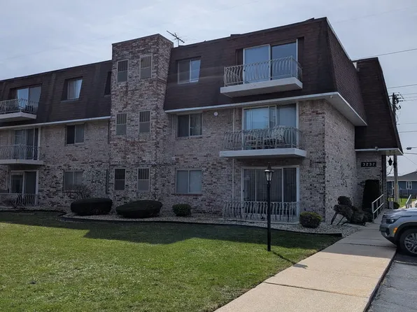3237 S Manor Dr APT 310, Lansing, IL 60438