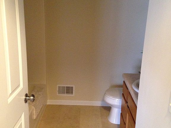 3rd image of 461 Jamesgate Ct