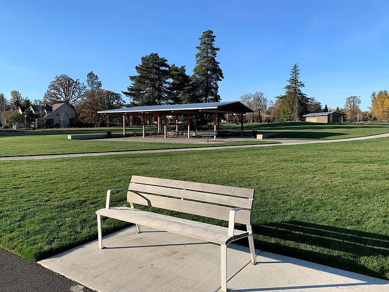 Beautiful Orenco nature park, 2 minutes walk from the house