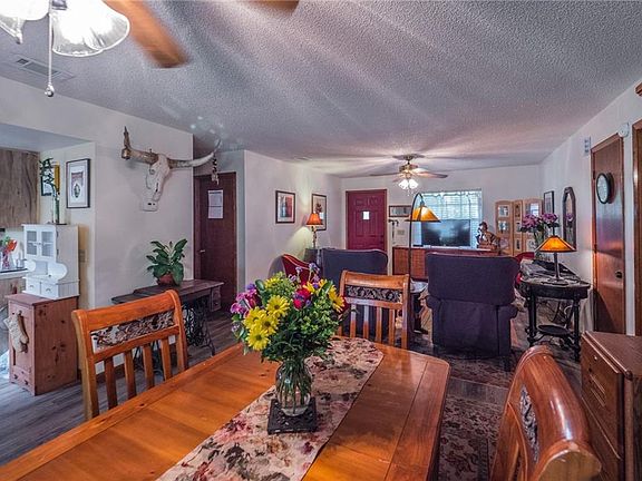 5th image of 409 Long Dr