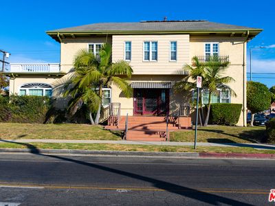 6254 S Van Ness Ave, Los Angeles, CA, 90047