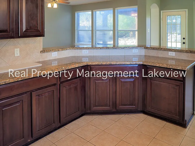 7500 Waterside Pl — Photo 14