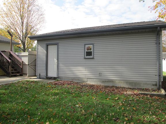 5th image of 3968 Staatz Dr