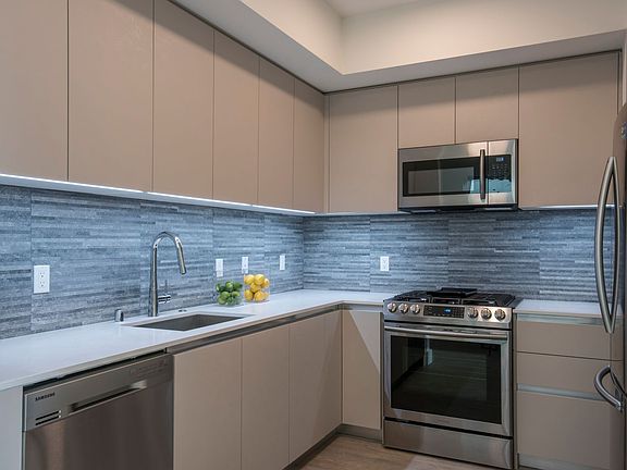 4th image of 12117 Valleyheart Dr #304