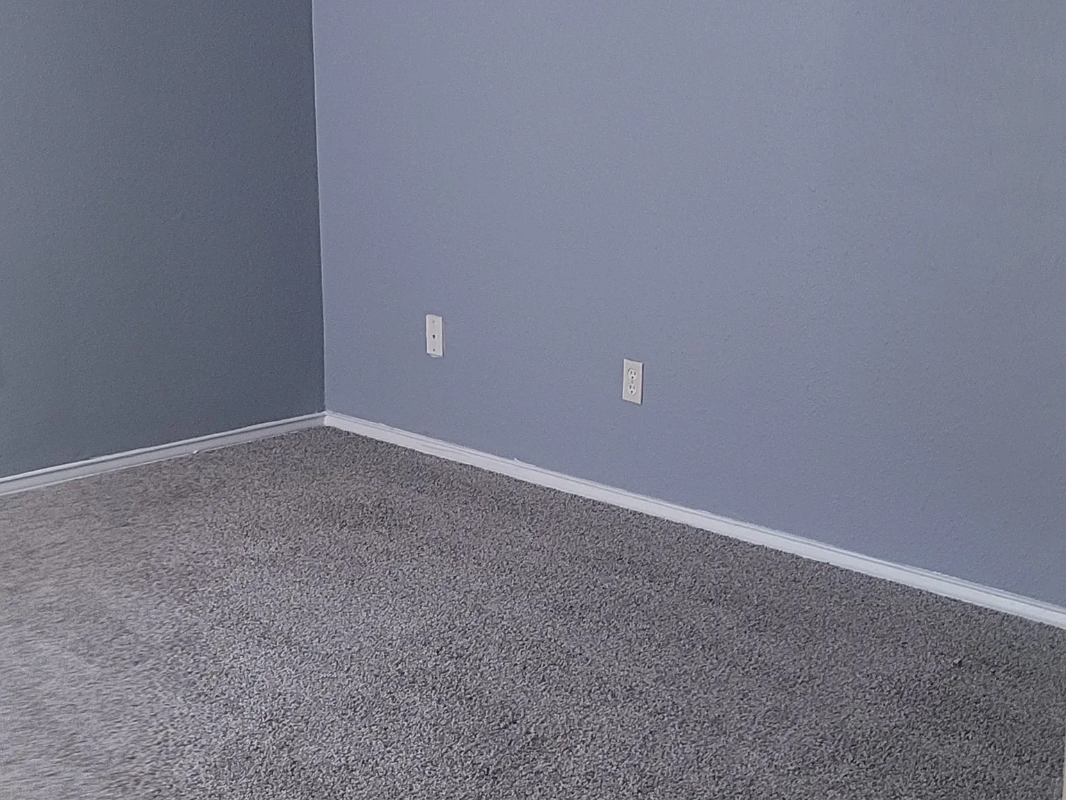 3 bed, 1.5 bath, 1318 sqft, $1,800 — Photo 2
