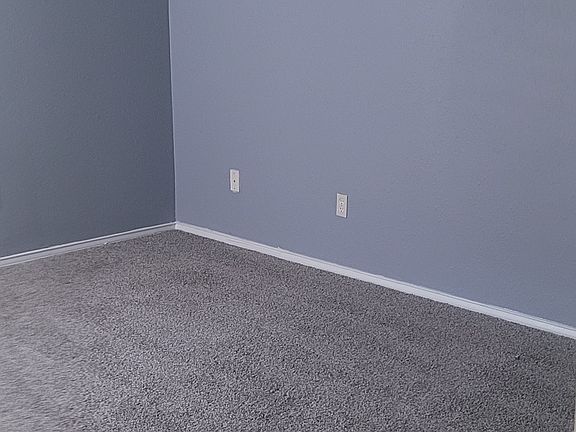2nd image of 423 Dawn Dr