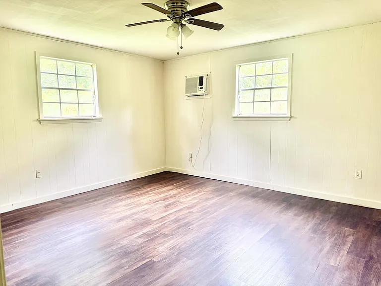 10363 White Oak Dr — Photo 8
