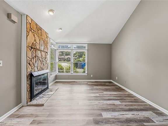 5th image of 238 Tabor View Ln