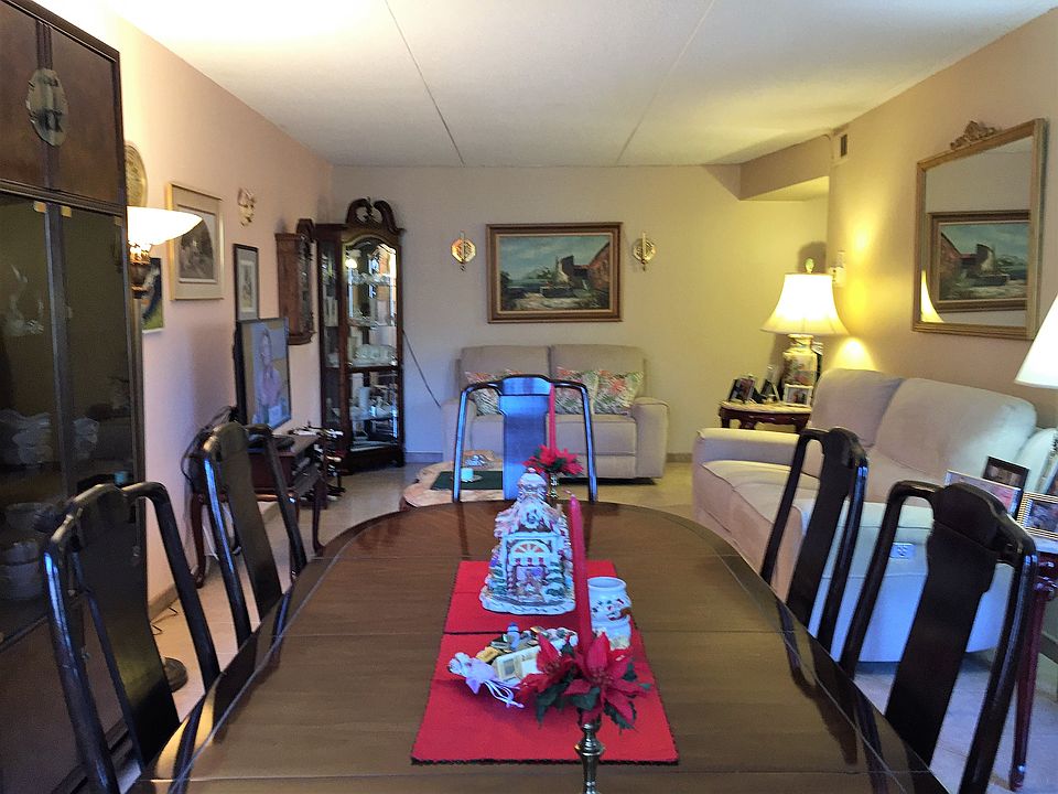 living room/dining room