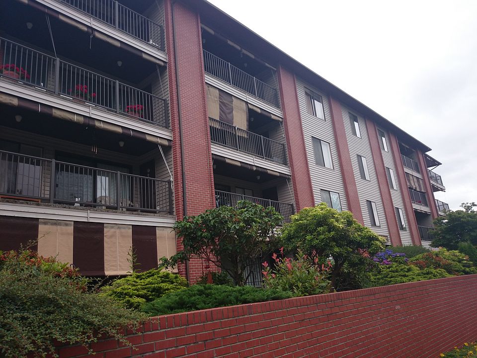 1st image of 2858 32nd Ave W APT 301