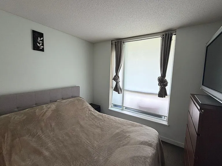 833 Seymour St #13 — Photo 12