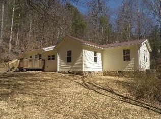 89 Sayles Town Rd, Fairview, NC 28730