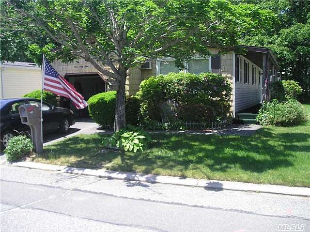 1st image of 149 Village Cir W