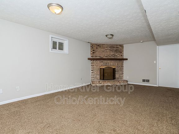 5th image of 2668 Halifax Dr